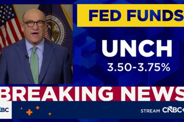 Fed holds rates steady amid dissent