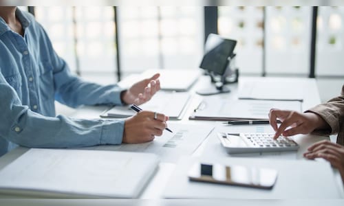 Investing amid uncertainty: Why market volatility may reward long-term investors