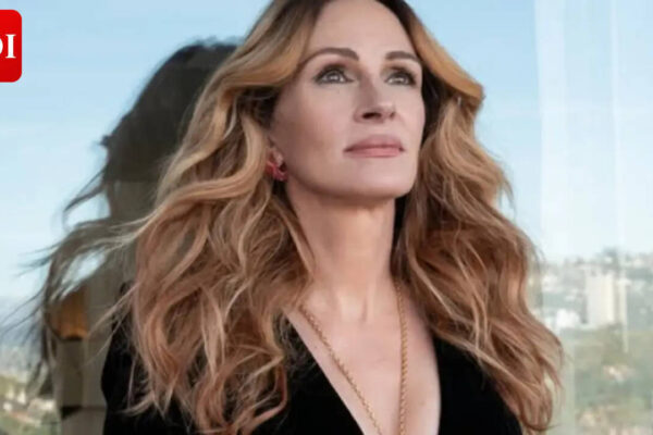 Quote of the day by Julia Roberts: ‘If you love someone, you say it, right then, out loud' |