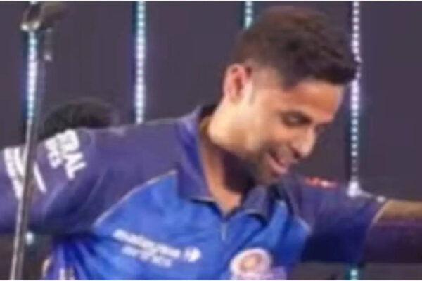 ‘Dhurandhar’: Cricketer Suryakumar Yadav nails Akshaye Khanna's viral ‘FA9LA’ step | Hindi Movie News