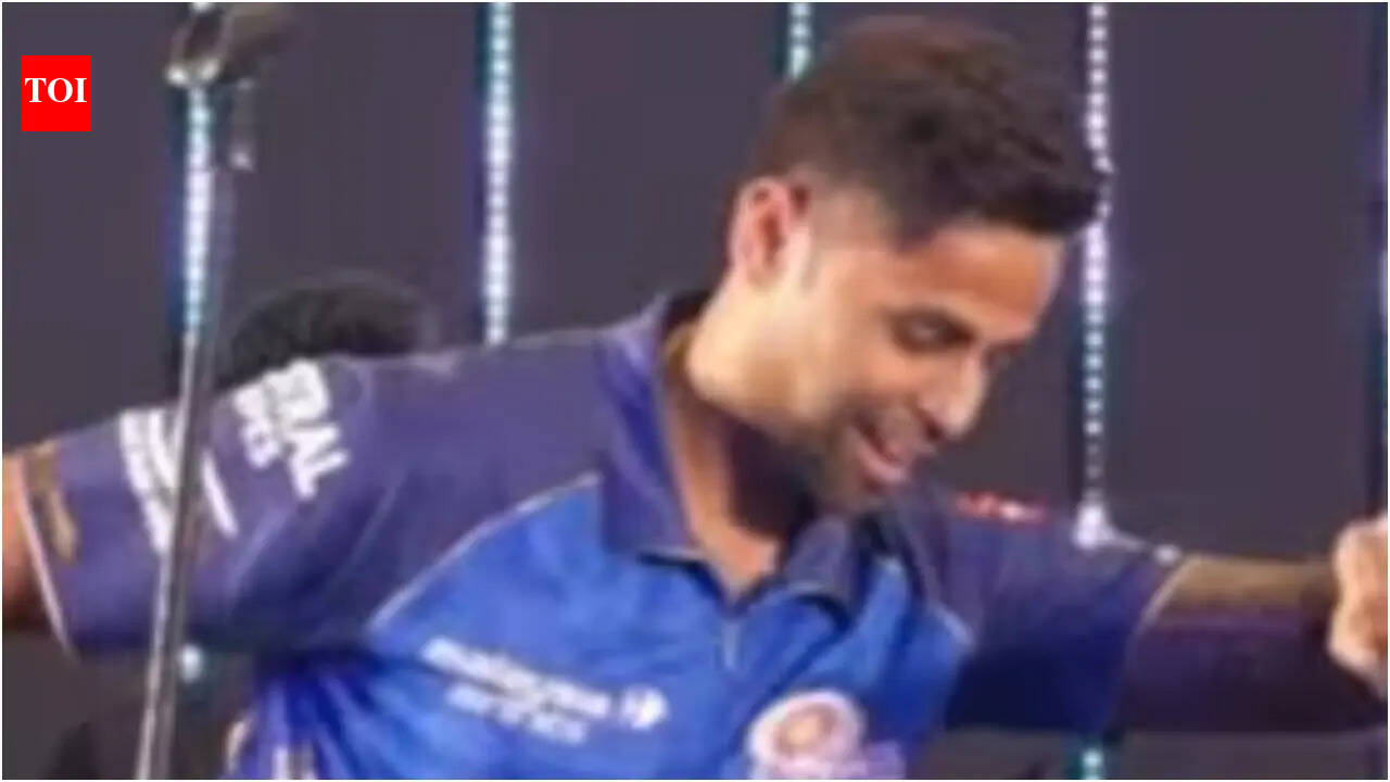 ‘Dhurandhar’: Cricketer Suryakumar Yadav nails Akshaye Khanna's viral ‘FA9LA’ step | Hindi Movie News