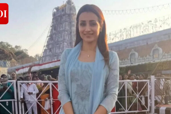 Trisha slams viral rumours with witty Instagram post, 'Leo' actress questions ‘Apparently, I’ve quit films and raising quadruplets’ | Tamil Movie News