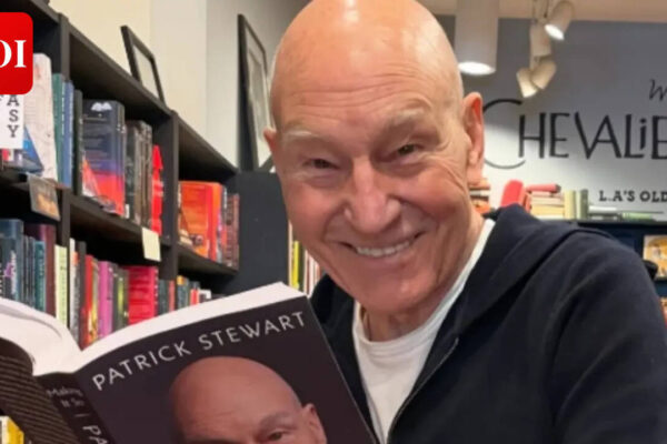 Patrick Stewart: Quote of the day by Patrick Stewart: ‘If someone says 'Give me one word of advice,' I say 'be fearless'.... and to believe in that uniqueness’ |