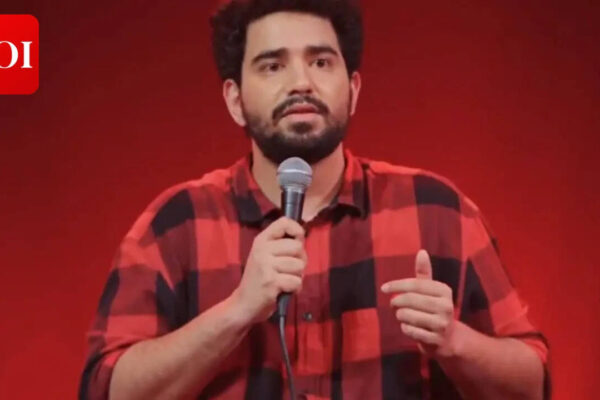 Samay Raina takes digs at Sunil Pal, B Praak, Mukesh Khanna amid India’s Got Latent fallout: 'Hum Kashmiri cross fire me hi marte hain' | Hindi Movie News
