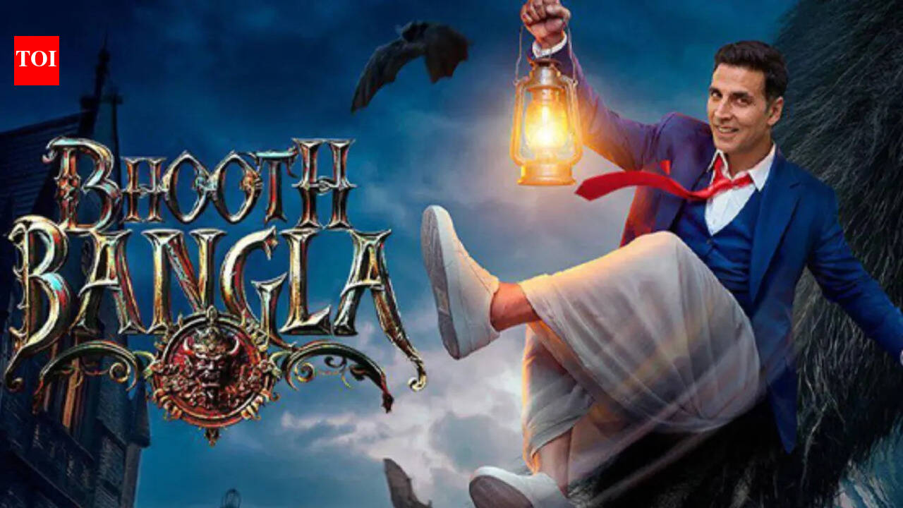 Akshay Kumar injured while filming stunt for 'Bhooth Bangla'; BTS video shows actor losing balance during jump kick |