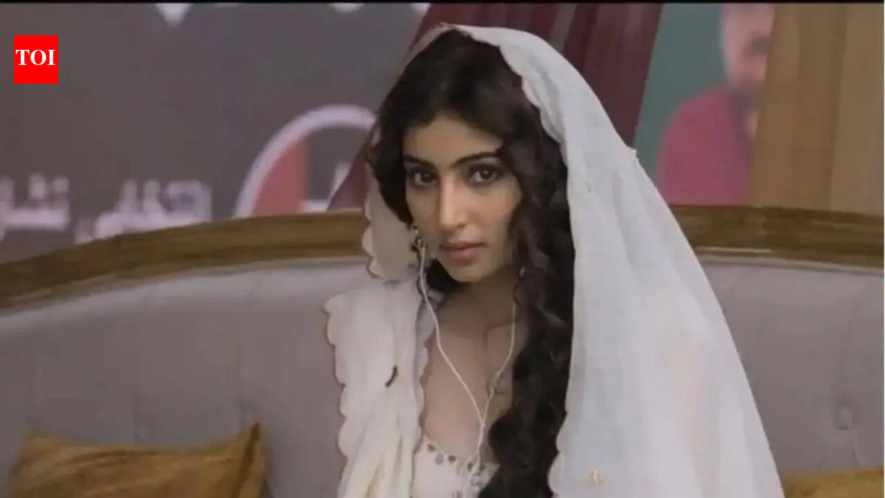 Sara Arjun to play Madhubala in Sanjay Leela Bhansali production directed by 'Darlings' fame Jasmeet K Reen - Reports |