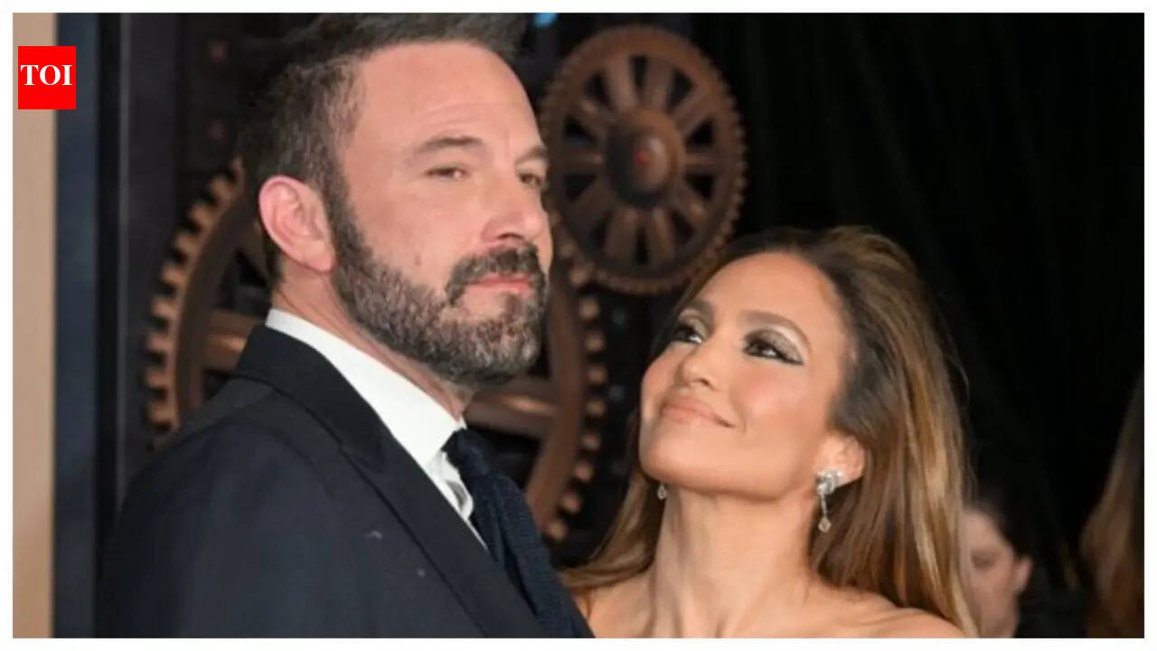 Ben Affleck gives ex-wife Jennifer Lopez USD 60 million mansion for FREE |