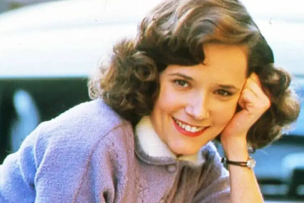 Lea Thompson recalls playing three ages in ‘Back To The Future’, says ‘people are used to me getting older’ |