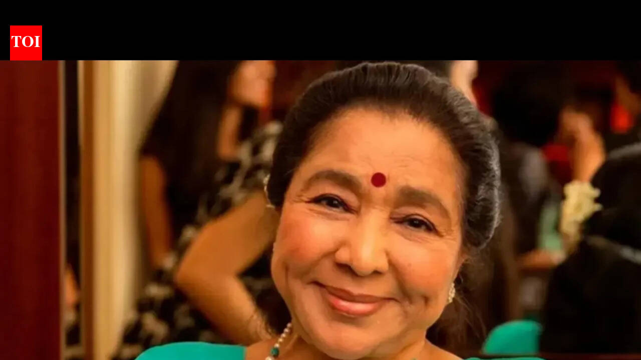 When Asha Bhosle belted out the lyrics to ‘Khatouba’ and revealed how she drew inspiration from Middle Eastern songs |