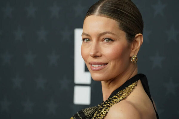 ‘Jessica’ trick that stops tantrums in seconds: Is it scaring your child? Jessica Biel explains what’s wrong with the viral parenting trend and what parents should do instead |