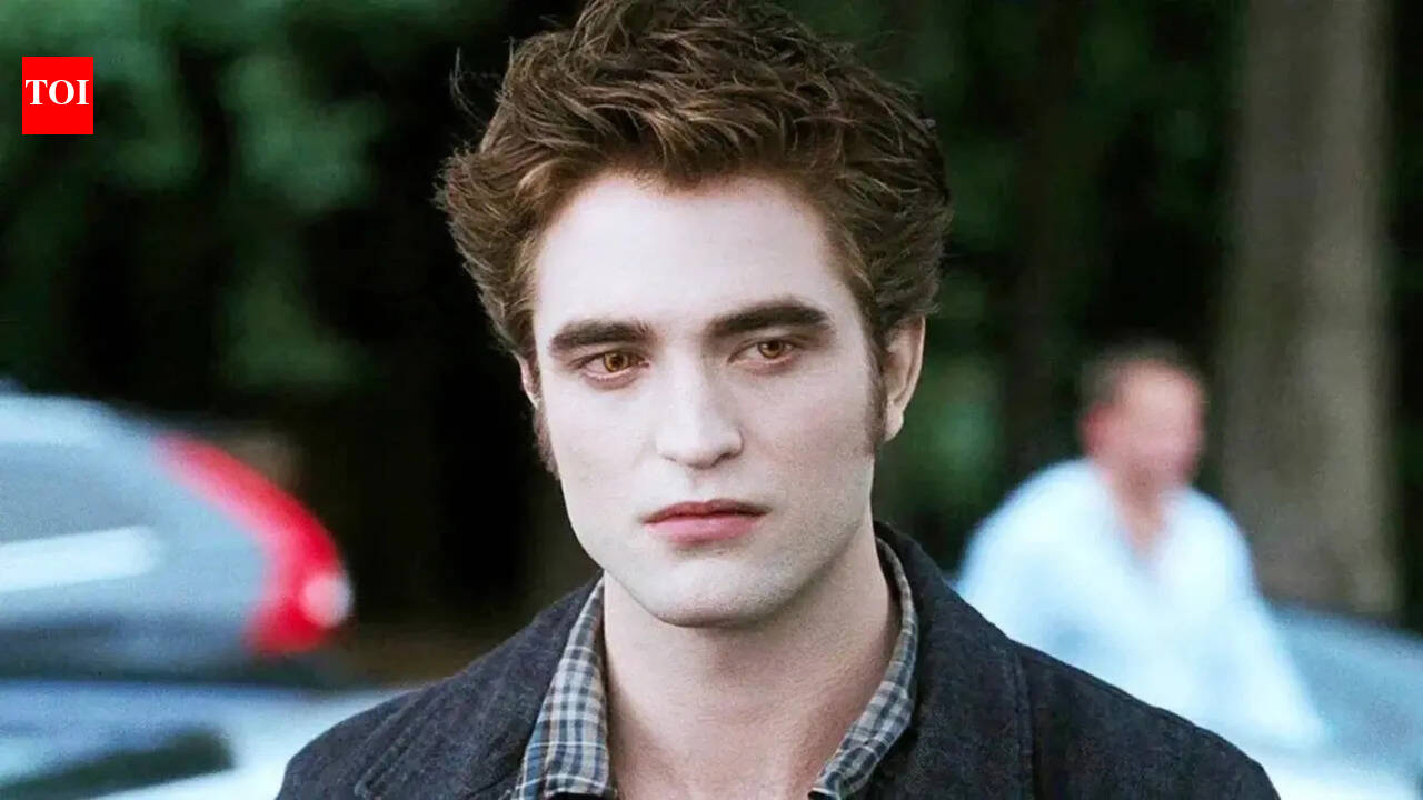 Robert Pattinson reflects on his acting in ‘Twilight’ 20 years later: ‘It’s very strange’ |