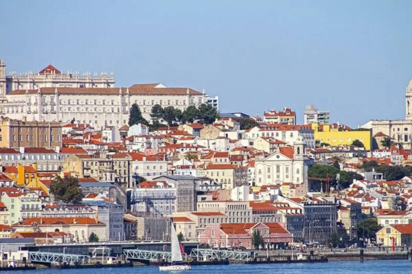 Lisbon is the world’s most colourful city; Porto secures third place |