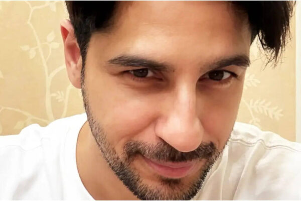 Sidharth Malhotra sports baby Saraayah's bow clip in an adorable 'girl dad' photo, fans call him 'Pookie' |