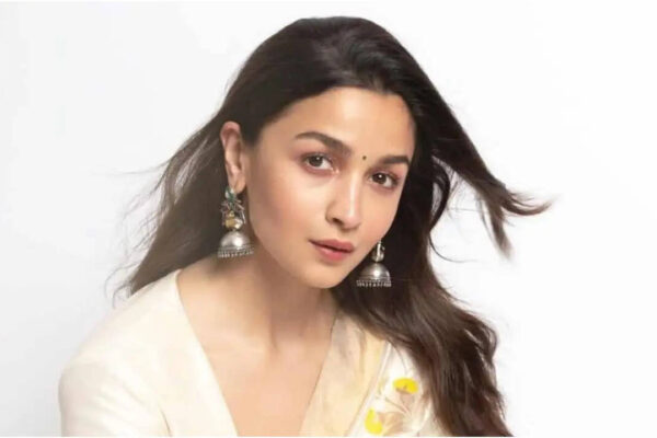 'RRR' cast returns? Alia Bhatt in talks for Prashanth Neel's 'Dragon' opposite Jr NTR - Reports | Hindi Movie News