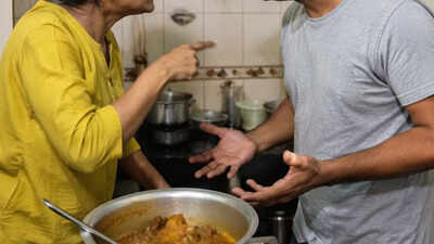 Maharashtra couple fight over half-cooked mutton, woman later kills herself | Nagpur News