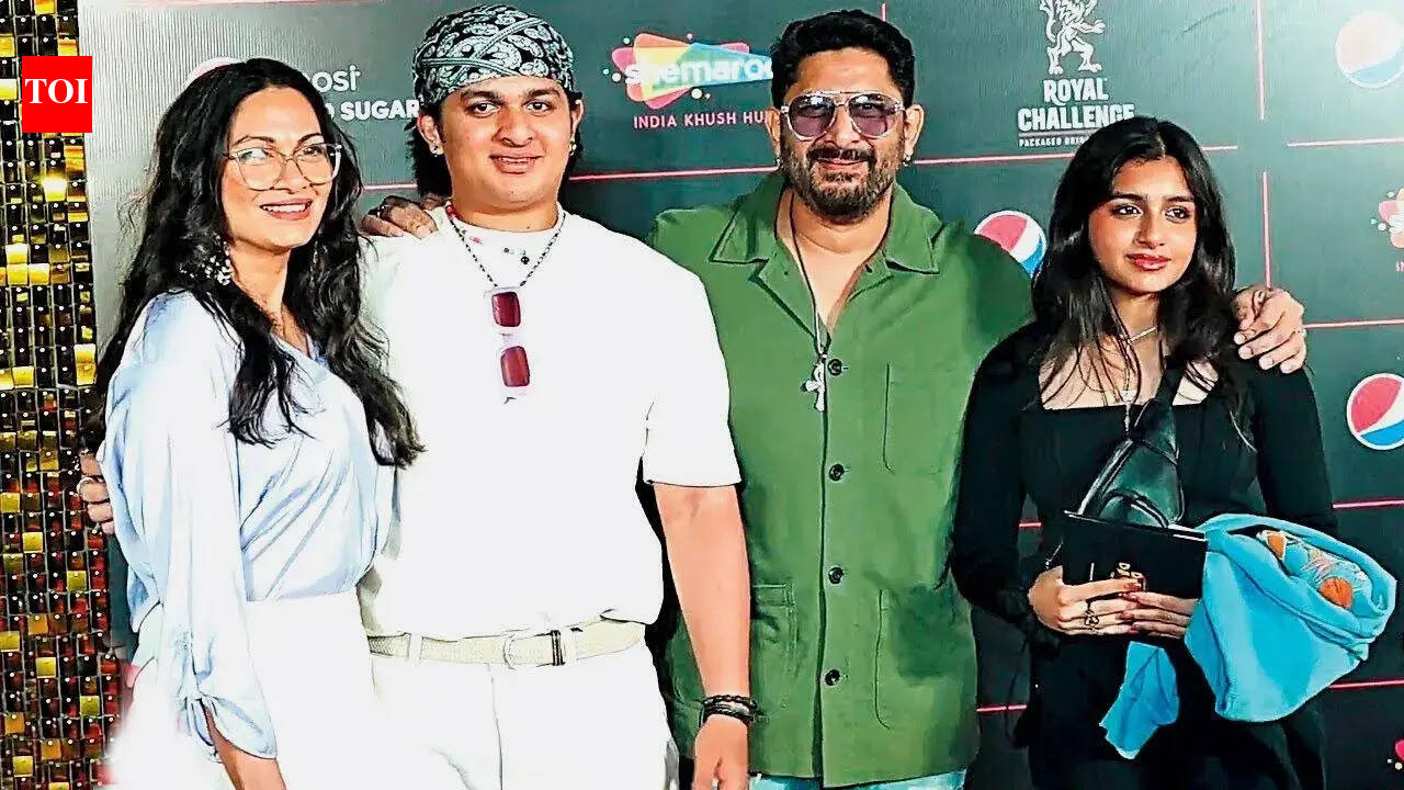 When Arshad Warsi said his children wouldn't have the pressure that Shah Rukh Khan or Hrithik Roshan's kids have when they become actors |