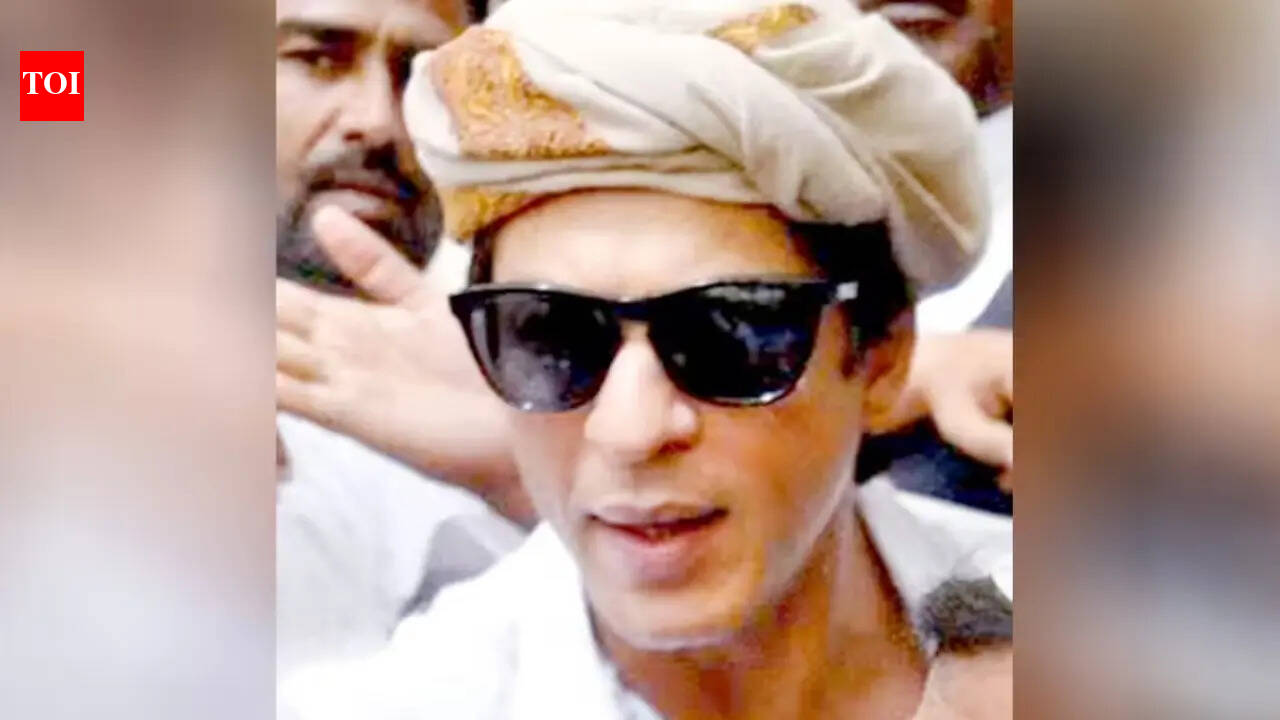 'Shah Rukh Khan was pushed into Ajmer Dargah, there was lathi charge by police,' recalls security in-charge, reveals how calm the actor was |