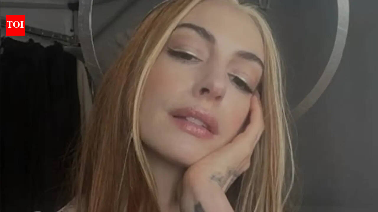 Quote of the day by Anne Hathaway: ‘I gave up my struggle with perfection long time ago……Be happy. Be yourself, the day is about a lot more’ |