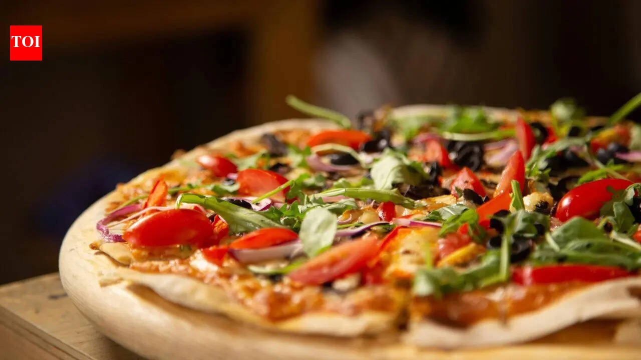 Stop using regular flour for making pizza at home: This is the one that makes it truly authentic |