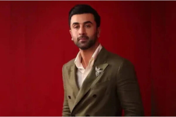 Ranbir Kapoor to choose between ‘Brahmastra 2’ and ‘Dhoom 4’ after 'Ramayana' and 'Love and War' - Reports | Hindi Movie News