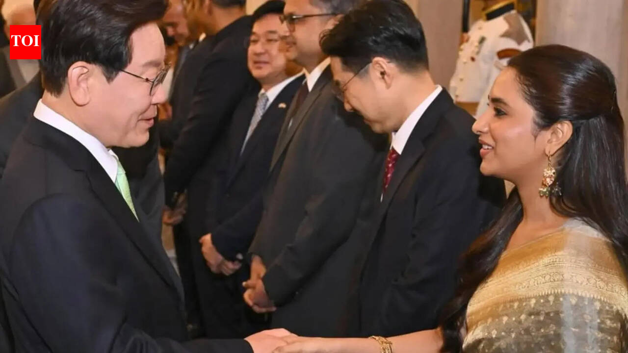 'Made In Korea' star Priyanka Mohan meets Korean President at Rashtrapati Bhavan; shares emotional post: 'Cherish forever' | Tamil Movie News