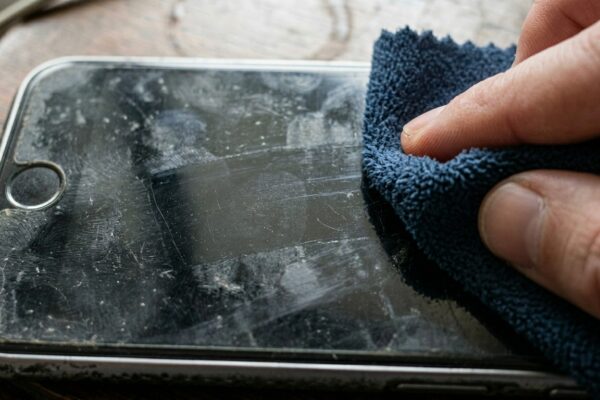 That invisible layer on your phone screen is more important than you think |
