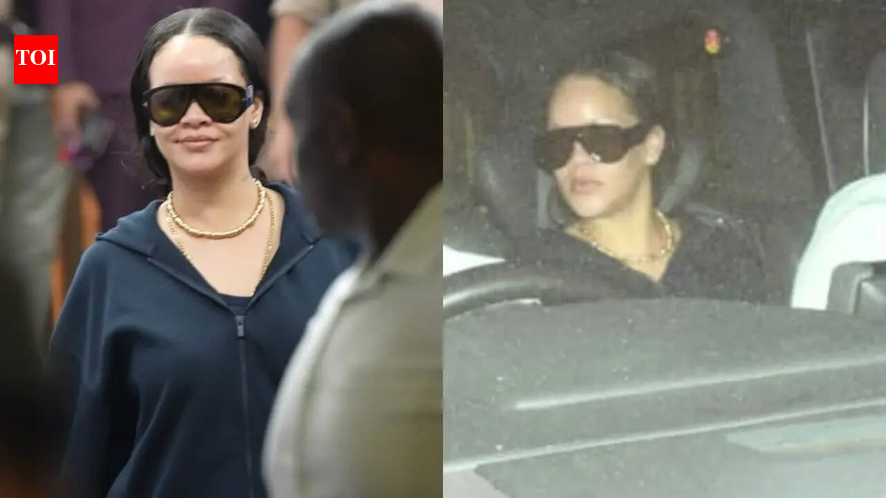 ﻿﻿Rihanna RETURNS to India; blows kisses to Mumbai paparazzi chanting 'RiRi... RiRi" - WATCH﻿ |