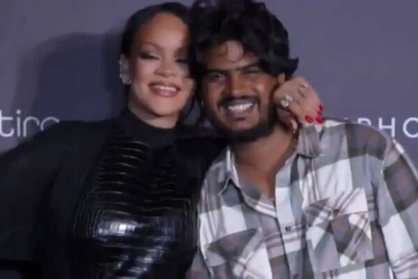 Rihanna charms Mumbai as she invites paparazzi to pose with her; thanks fans for support saying 'Shukriya' |