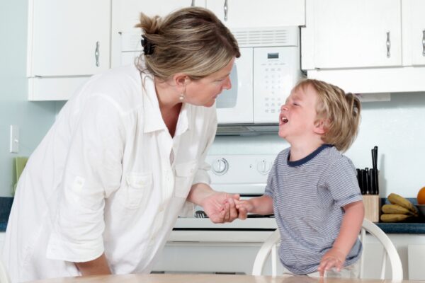 How To Stop Toddler Aggression: Is your toddler constantly hitting you and others? Common triggers and how to control this behaviour |