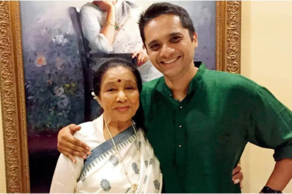 Asha Bhosle watched 3-hour Marathi play day before her passing, reveals grandson: 'Scolded people there to keep the art alive' | Hindi Movie News