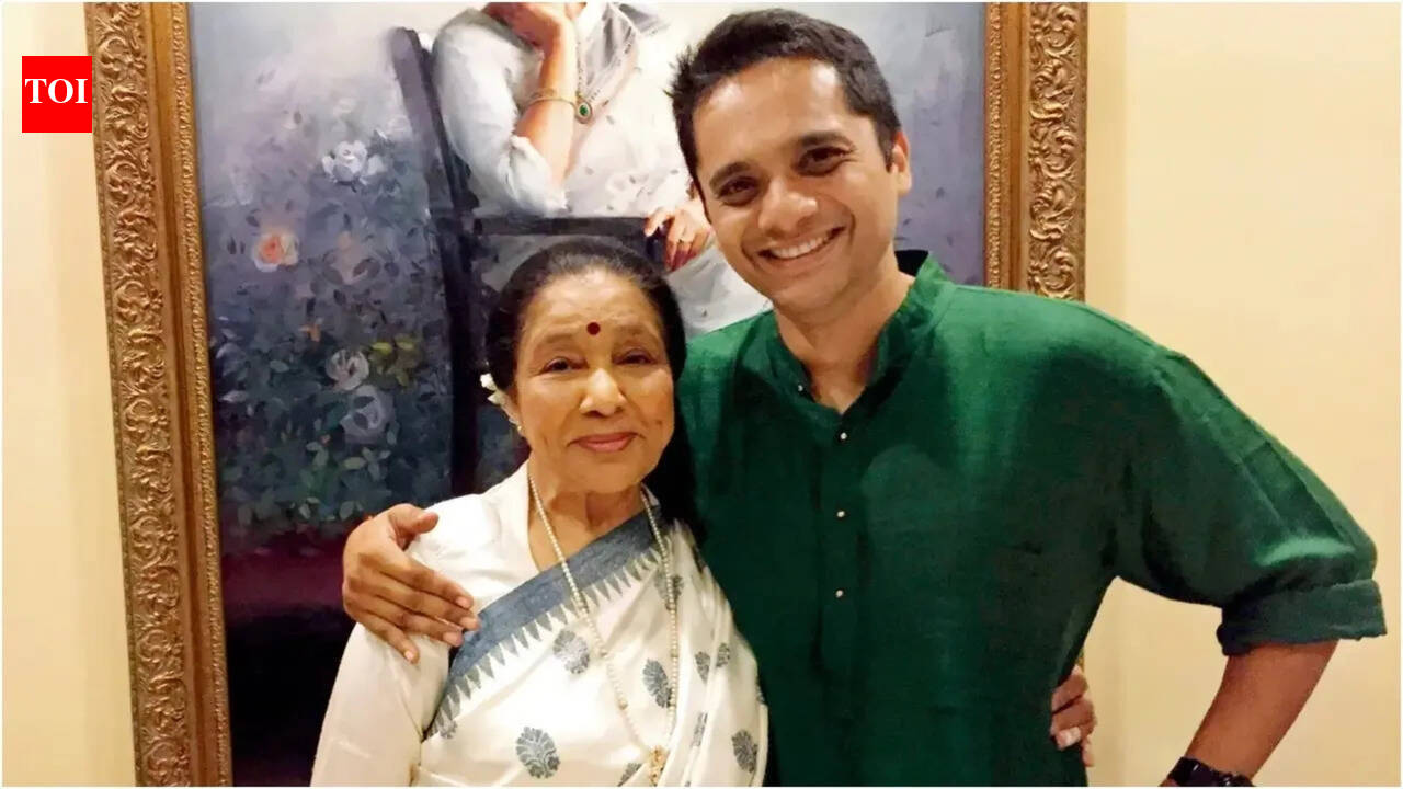Asha Bhosle watched 3-hour Marathi play day before her passing, reveals grandson: 'Scolded people there to keep the art alive' | Hindi Movie News