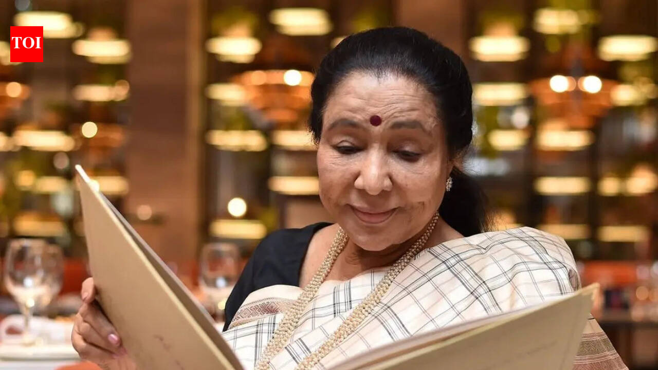 When Asha Bhosle said ‘Gana aur khana dono achha hona chahiye’: Cooked Kanda Poha and talks about her love for food |