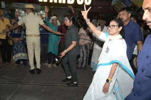 Our Ganga clean, can he take a dip in Yamuna, says Didi | Kolkata News