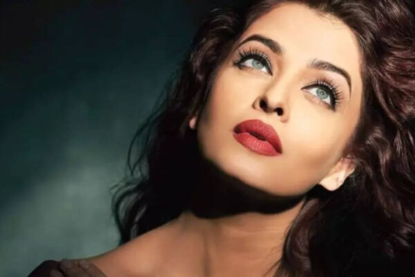 Aishwarya Rai’s rare post-beauty pageant 1994 video leaves fans nostalgic; fans say, 'Her face, her giggles, her aura' | Hindi Movie News