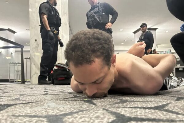 'Put it together, ran towards ballroom': Volunteer recalls WH gunman assembled 'long weapon' in 'makeshift room'