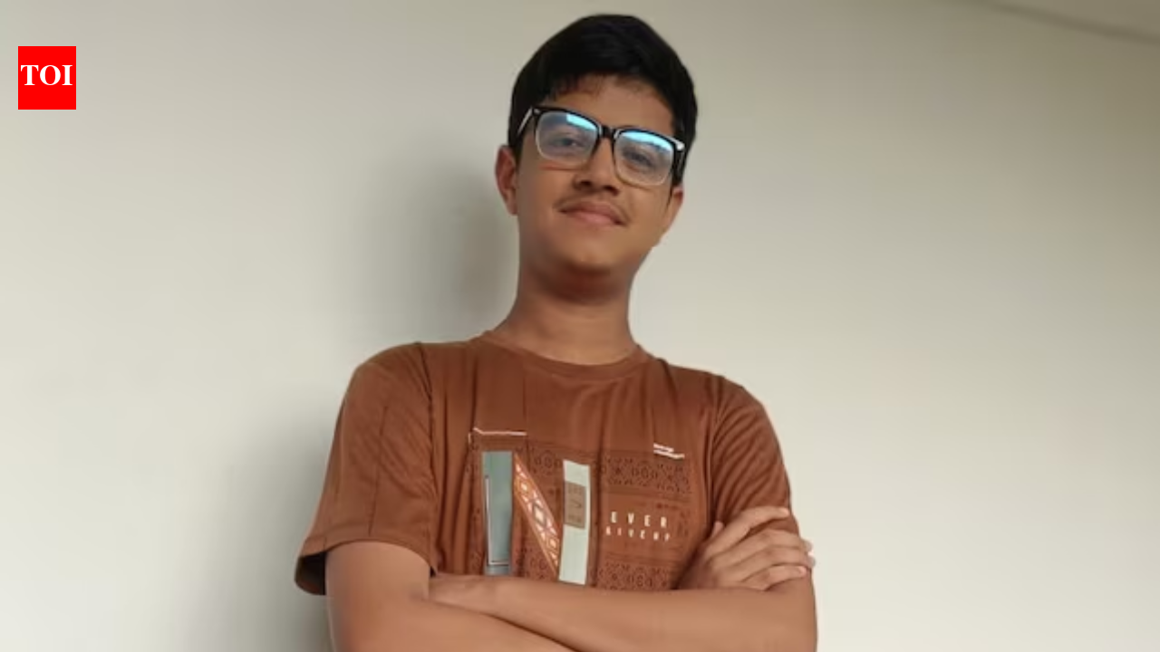 Education Tips For Parents: This CBSE topper scored a perfect 500/500, but what his father said before his exams was the child’s real strength |
