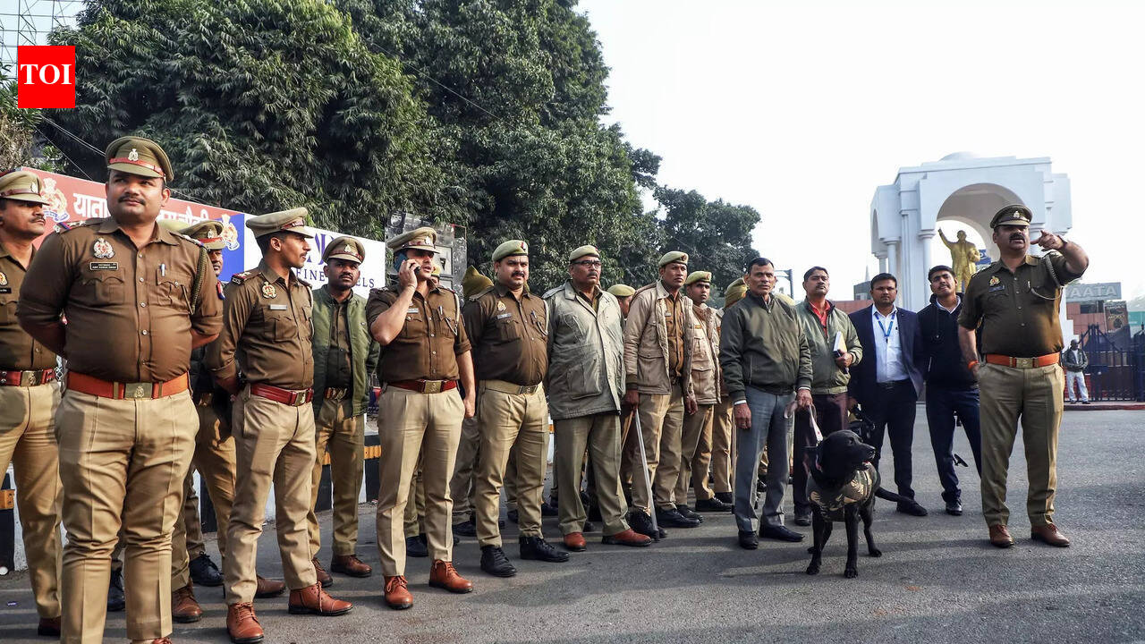 Bizman lynched by mob after his car hits woman in Varanasi | Lucknow News