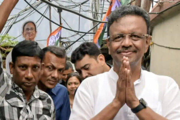 Bengal polls: CAPF visits Kolkata mayor and TMC candidate Firhad Hakim's house at midnight | Kolkata News