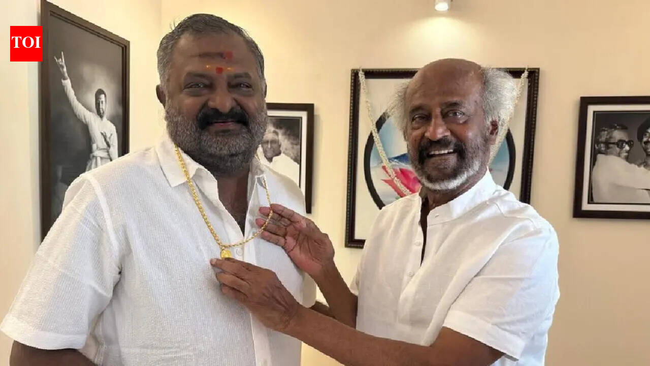 Rajinikanth surprises ‘Padayappa’ producer Thenappan; gifts a gold chain after re-release success | Tamil Movie News