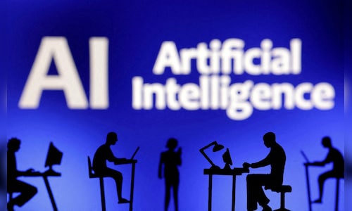 AI wave exposes ‘structural cracks’ in Indian IT; Envision Capital’s Nilesh Shah warns of slow pivot