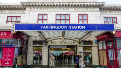 Farringdon Station Gas Leak: 'Gas leak' closes London's Farringdon station, few passengers 'feeling unwell'