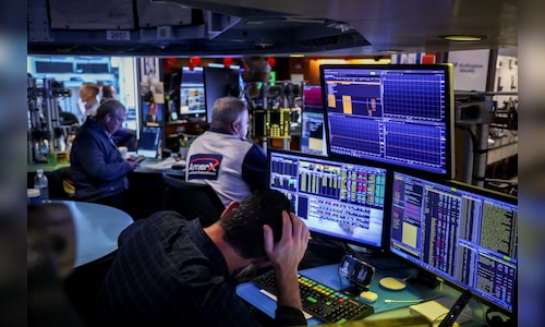 Dow Jones sheds 200 pts at open as investors grow wary of fragile US-Iran ceasefire