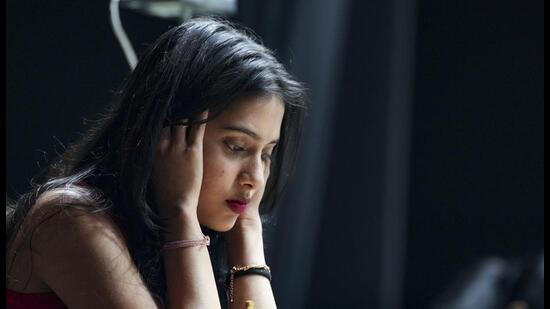 Candidates: Divya beats Anna, jumps into joint lead; Pragg loses