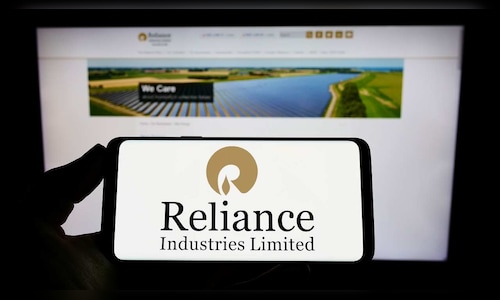 Reliance Industries becomes India's first company to cross $10 billion profit