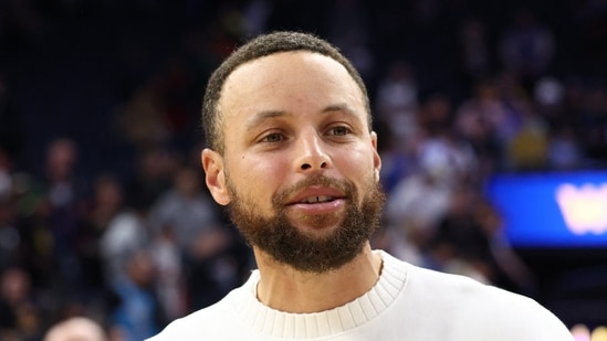 Is Steph Curry playing vs Rockets tonight? Will Seth Curry feature? Latest on the duo's status