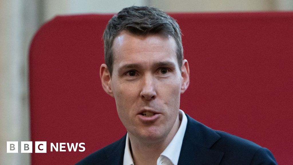 We can't abolish leasehold outright, housing minister says