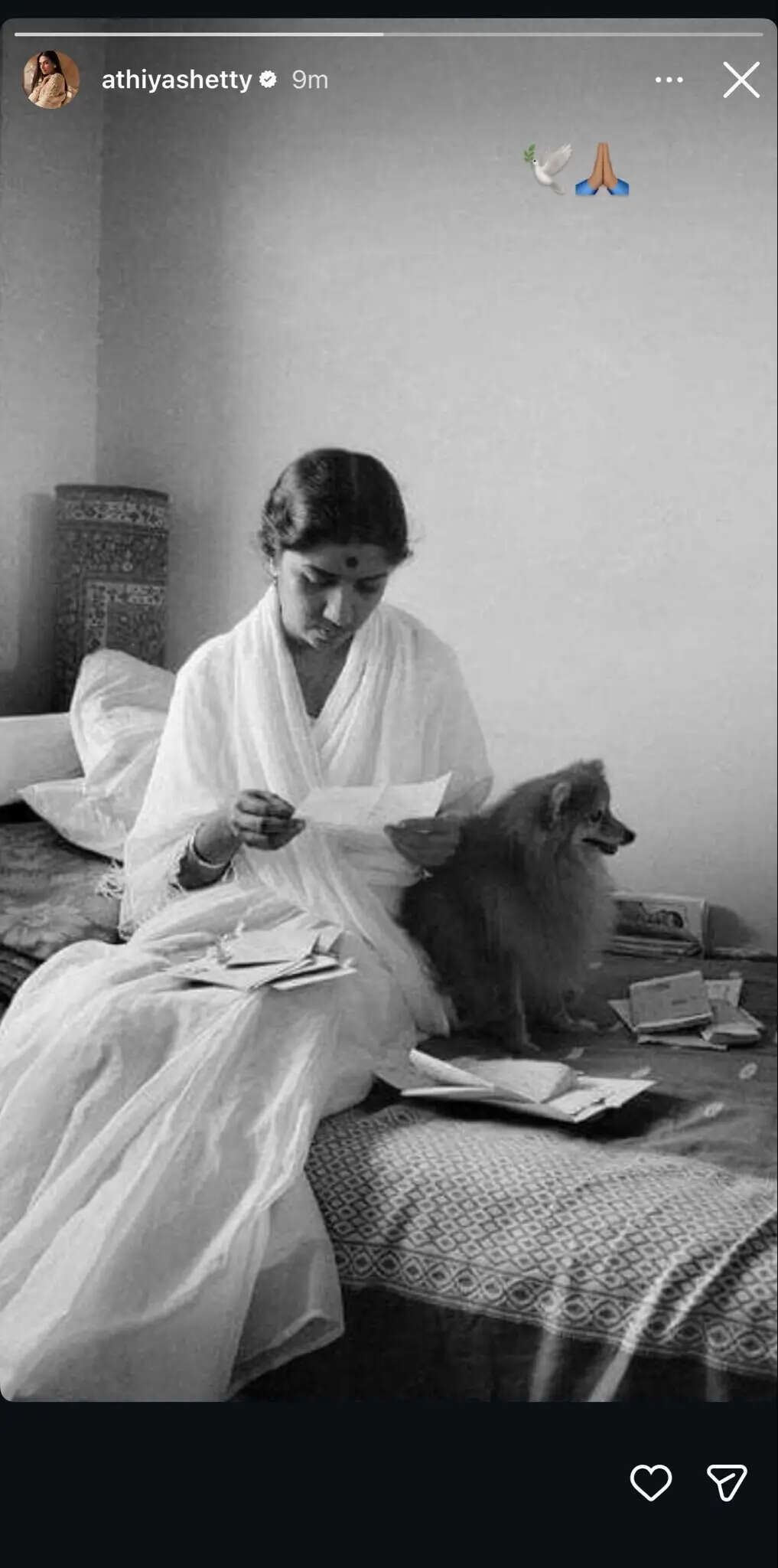 Athiya Shetty gets trolled for using Lata Mangeshkar's picture while paying tribute to Asha Bhosle: 'Can someone tell her?' |