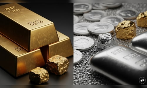 Gold below ₹1.6 lakh per 10 grams in India, silver down 0.7%