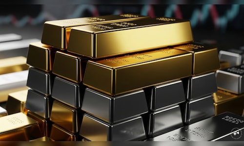 Gold, silver edge lower in range-bound trade amid Fed watch and geopolitical cues