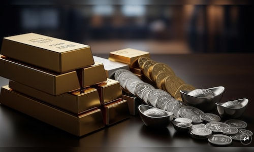 Gold dips below ₹1.53 lakh per 10 grams in India, silver slumps by over ₹4,500 per kg
